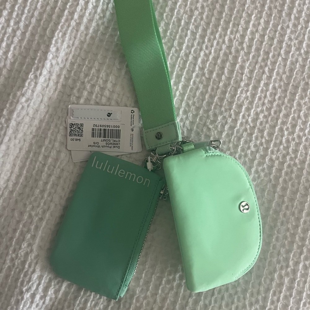 Lululemon Athletica Mint Green Key & Card Holder
